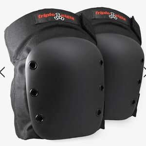 Triple Eight Black Knee Pads